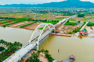 Cây cầu vượt sông 600 tỷ tại Hải Dương cũ sắp thông xe, vượt tiến độ 1 tháng