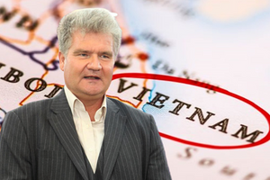 Cổ phiếu FPT tăng 16% trong pha điều chỉnh gần 130 điểm của VN-Index