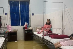 26 năm sau đại hồng thủy, Bệnh viện Trung ương Huế lại chìm trong biển nước