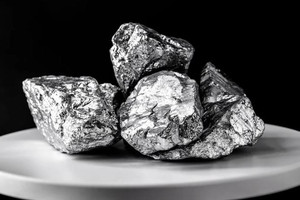 Khi vàng bạc tạm hạ nhiệt, 'ngôi sao mới' của thị trường kim loại quý được các chuyên gia nâng dự báo