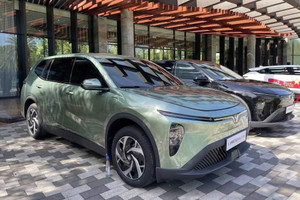 Mua VinFast Limo Green chạy dịch vụ, chủ xe nhận xét thẳng chất xe, hàng ghế thứ 3 đem ra 'mổ xẻ', tuyên bố luôn chi phí vận hành