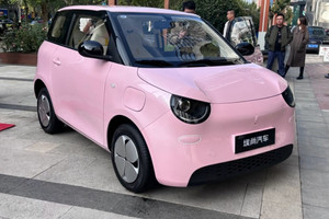 Mẫu hatchback giá chỉ 150 triệu, thiết kế ‘nhỏ nhưng có võ’: Chạy xa tới 220km/1 lần sạc, nội thất đủ dùng