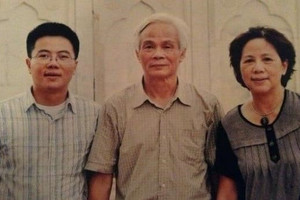 Gia thế hiếm có của người Việt đầu tiên giành 'Nobel Toán học': Bố mẹ là Giáo sư, Tiến sĩ có tiếng, ông ngoại mở trường tư đầu tiên ở Hà Nội