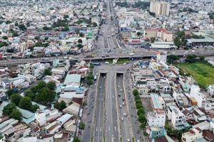 Sắp mở rộng lên 10 làn tuyến quốc lộ quan trọng kết nối TP. HCM đến Campuchia