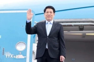 Chủ tịch nước Lương Cường lên đường dự Tuần lễ Cấp cao APEC lần thứ 32