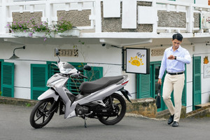 Xe số ăn xăng 1,47 lít/100 km của Honda vừa ra mắt, ngay lập tức bị đặt lên bàn cân với đối thủ Yamaha Jupiter Finn