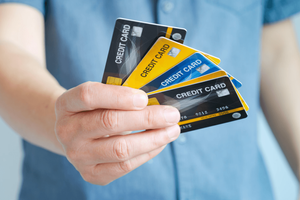 Cảnh báo chiêu lừa đảo mới khiến nhiều người mất tiền dù vẫn cầm thẻ trên tay