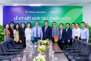 VPBankS và GPBank hợp tác chiến lược phát triển mạng lưới các gaiir pháp tài chính tích hợp