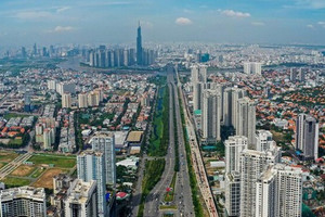 Bất động sản Hà Nội ‘lập đỉnh’, nhà đầu tư phía Bắc dồn dập Nam tiến