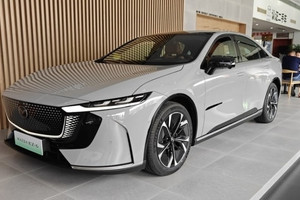 Đẳng cấp thương hiệu lớn, Mazda ra mắt mẫu sedan điện với thiết kế thể thao nhưng sang trọng: Chạy xa hơn 1.300km, giá bán có rẻ không?