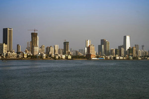 2.400 tòa nhà có thể đổ sập vì thành phố đang chìm dần: Quốc gia đông dân nhất thế giới đứng trước thử thách sống còn