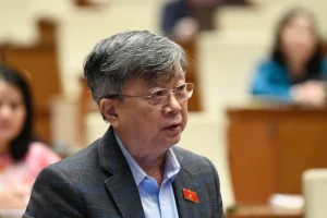 Lương của cán bộ, công chức, viên chức phải tương xứng với mức sống trung bình của xã hội