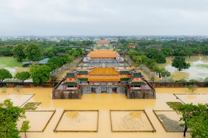 Lý do công trình hơn 200 năm tuổi vẫn khô ráo giữa ngày Huế lụt lịch sử?