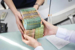 Người dân đang gửi 8 triệu tỷ đồng tại các tổ chức tín dụng