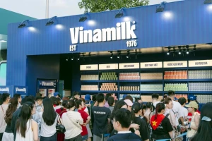 Lưu lượng khách từ chuỗi cửa hàng cao kỷ lục, Vinamilk (VNM) lập đỉnh doanh thu quý gần 17.000 tỷ đồng