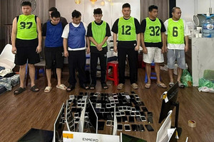 Việt Nam bàn giao hơn 50 nghi phạm lừa đảo xuyên quốc gia cho Trung Quốc