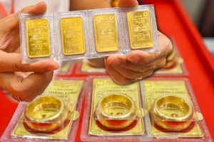Nóng: Đề xuất tính thuế giá trị gia tăng 10% lên vàng miếng, vàng trang sức