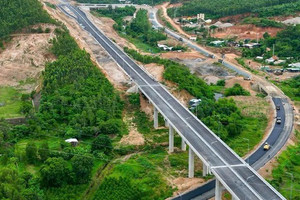 Sắp hoàn thành cao tốc 14.800 tỷ đi qua 2 tỉnh rộng lớn bậc nhất Việt Nam
