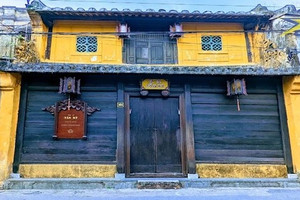 Ngôi nhà gần 300 tuổi làm bằng gỗ quý, được công nhận Di tích Lịch sử Văn hóa Quốc gia