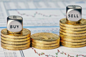 Cổ phiếu đáng chú ý ngày 3/11: NKG, TCB, GVR