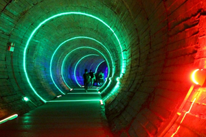 Trung Quốc xây 'pháo đài' tuyệt mật dưới lòng đất gồm 140 đường hầm, có thể chịu được 1 triệu tấn thuốc nổ cùng lúc, vốn đầu tư 2.700 tỷ đồng