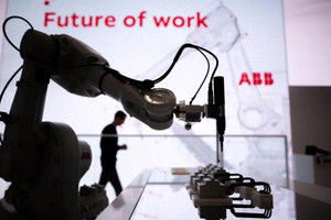 Chuyên gia chip hàng đầu rời châu Âu, chọn về Trung Quốc cống hiến giữa làn sóng đua giành chất xám toàn cầu