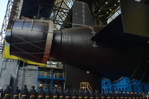 Nga hạ thủy tàu ngầm hạt nhân có sức công phá tương đương 100 quả bom nguyên tử