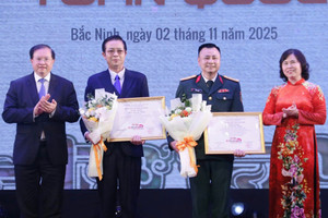 Giám đốc, NSND Tự Long vừa nhận vinh dự lớn