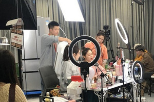 Livestream kiếm tiền như nước nhưng thuế 'không thấy một giọt', nhà nước chấn chỉnh ra sao?