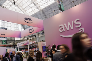 OpenAI ký thỏa thuận điện toán đám mây 38 tỷ USD với Amazon