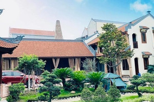 Ngợp mắt với biệt phủ 1.000m2 toàn gỗ quý, kiến trúc đậm dấu ấn làng quê Bắc Bộ