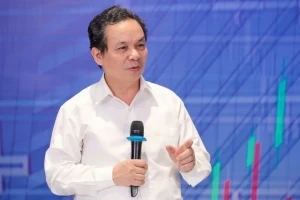 GS.TS. Hoàng Văn Cường: Nợ công chỉ 34% GDP nhưng rủi ro dồn nợ đang hiện hữu