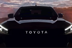 Toyota Hilux thế hệ mới ra mắt 10/11 hé lộ 1 phần: Động cơ hybrid nhẹ, thiết kế lột xác, vẫn giữ 'chất bền bỉ' trứ danh