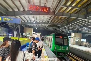 Từ 18/11 khách đi tàu điện Cát Linh - Hà Đông sẽ sử dụng vé 'một chạm'