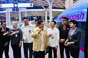 Nền kinh tế lớn nhất Đông Nam Á ‘còng lưng’ trả lãi vay Trung Quốc gần 2.000 tỷ đồng mỗi năm vì đường sắt cao tốc: Tổng thống nhận trách nhiệm