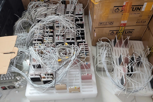 Triệt phá đường dây cho thuê tài khoản ảo doanh thu 2 tỷ/tháng, phát hiện hơn 100 CPU và 2.000 điện thoại di động