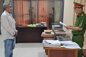 Khởi tố, cấm đi khỏi nơi cư trú với Giám đốc Trần Văn Ba