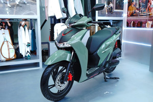 Honda SH 2025 nâng cấp sang trọng hơn, loạt điểm nhấn công nghệ đáng đồng tiền bát gạo, tiếp tục đối đầu Vespa Sprint và Piaggio Medley