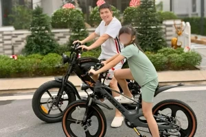 Chiếc xe đạp điện của chồng Đoàn Di Băng chưa được phân phối chính hãng tại Việt Nam, có thiết kế hầm hố như mô tô phân khối lớn