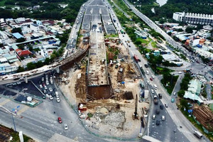 Nút giao thông lớn nhất TP. HCM vướng mắc với đất khu đô thị 30 năm chưa xây xong