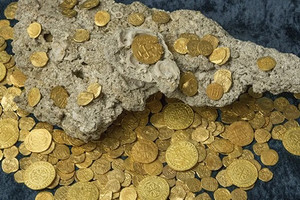 Quốc gia từng hùng mạnh bậc nhất lụn bại vì bị vàng 'đầu độc', tuyên bố vỡ nợ 9 lần trong hơn 100 năm