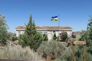 Quốc gia siêu nhỏ có diện tích bằng 1/100 Hồ Tây, cả nước chỉ có 36 người và 1 con chó, chuyển thư bằng tên lửa