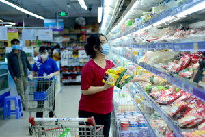 WinMart, Vincom, Bách Hóa Xanh... 'hốt bạc' nhờ một nỗi sợ của người tiêu dùng Việt