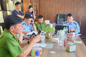Một hộ kinh doanh tại An Giang bán hơn 21.000 sản phẩm hàng giả, hàng kém chất lượng trị giá khủng