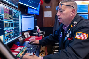 Phố Wall khép lại tuần tệ nhất kể từ tháng 4