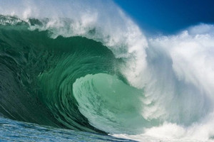 Nhật Bản ban bố cảnh báo sóng thần sau động đất