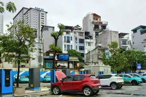Hà Nội quyết tâm chuyển đổi xanh: Trạm sạc phải theo tiêu chuẩn chung