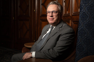 Nền kinh tế số 1 thế giới 'lung lay': Người dân chật vật sống qua ngày, quan chức Fed cảnh báo nguy cơ suy thoái