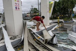 Bão Fung-wong càn quét Philippines: Một triệu người phải sơ tán, đã ghi nhận thương vong