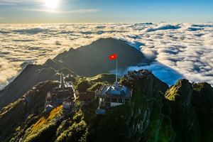 Việt Nam sắp có tàu du lịch cao cấp từ Hà Nội đến tỉnh có 'nóc nhà Đông Dương'